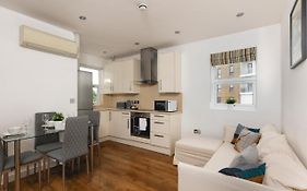 Skyvillion - Lovely 2-Bed Central London Apartment